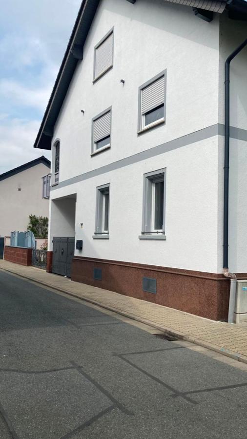 Ferienwohnung -Isola Madre Biebesheim am Rhein Екстер'єр фото